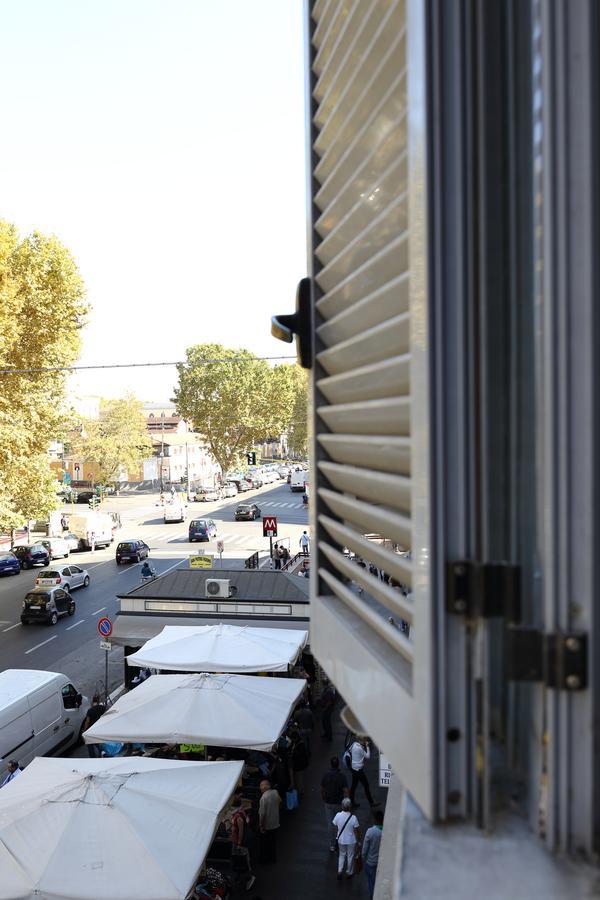 Enjoy Roma Bed and Breakfast Buitenkant foto
