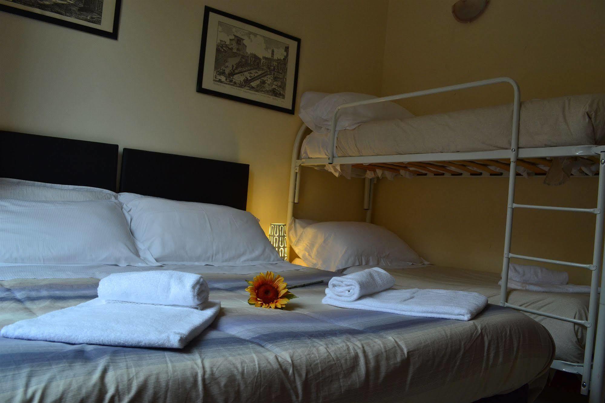 Enjoy Roma Bed and Breakfast Buitenkant foto