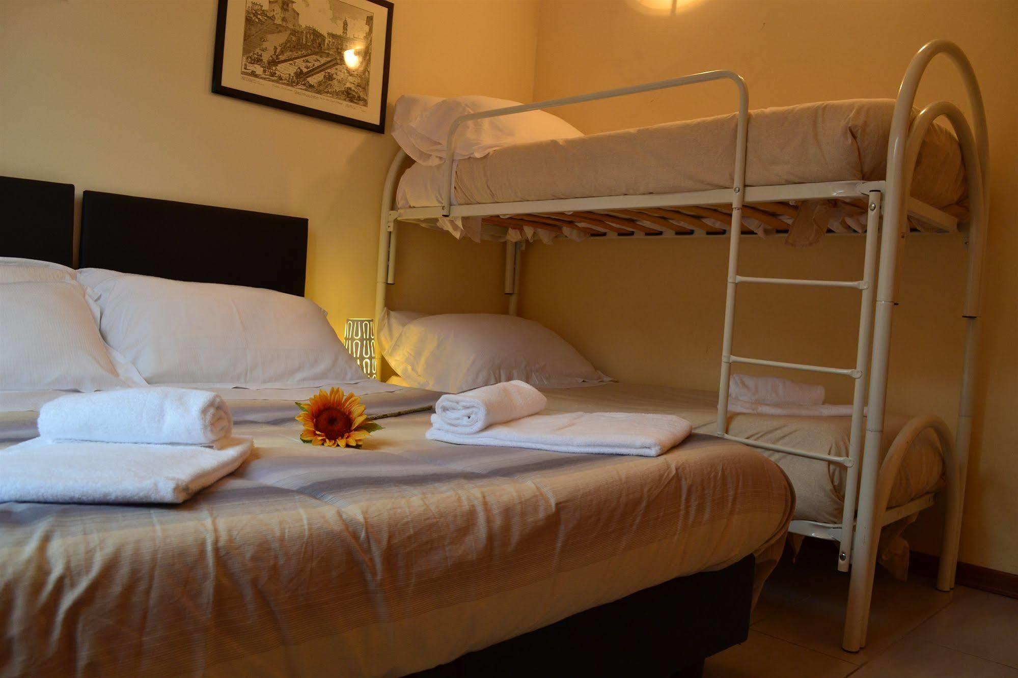 Enjoy Roma Bed and Breakfast Buitenkant foto